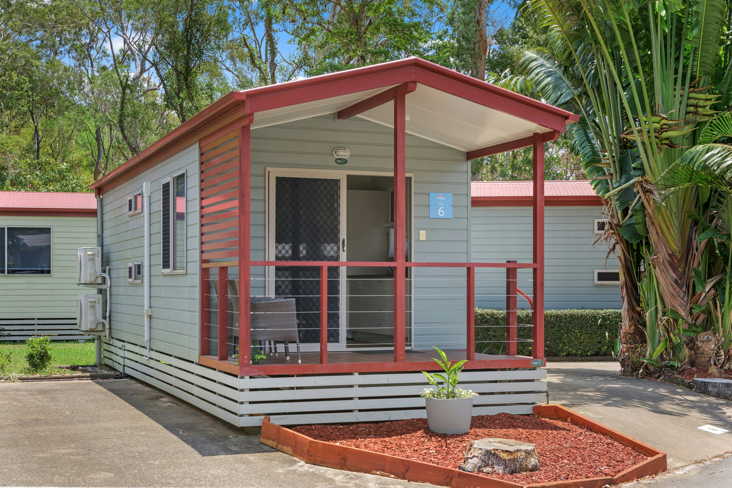 Superior 1 Bedroom Cabin - Sleeps 2 | Discovery Parks - Airlie Beach ...