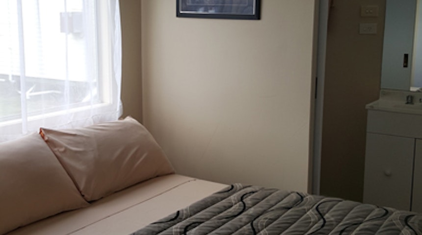 Standard Cabin - Sleeps 2 | G'Day Parks