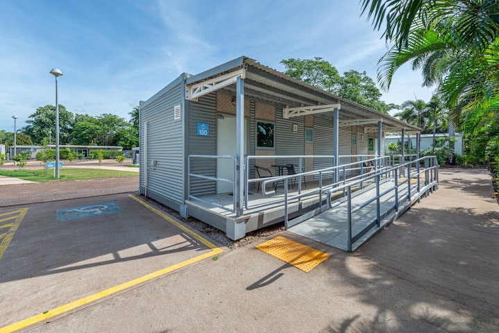 Superior Studio Access Cabin