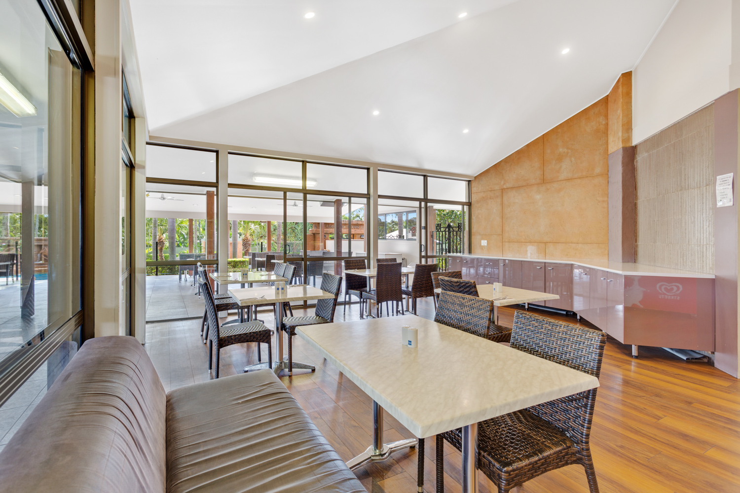 Brisbane Holiday Village’s on-site Lagoona Resort Restaurant