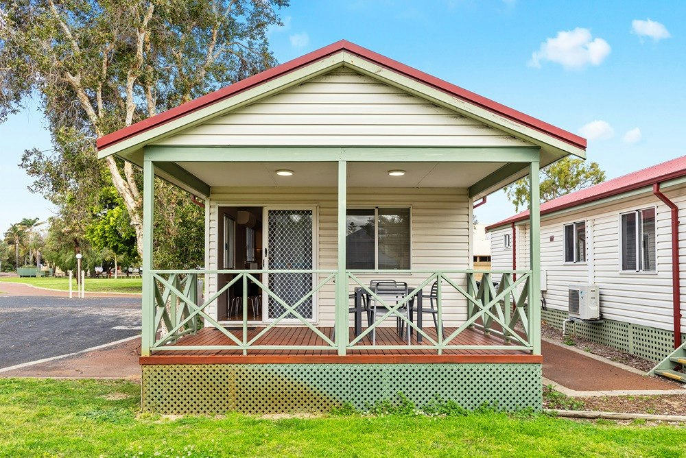 Standard 2 Bedroom Cabin - Pet Friendly | Discovery Parks Bunbury ...