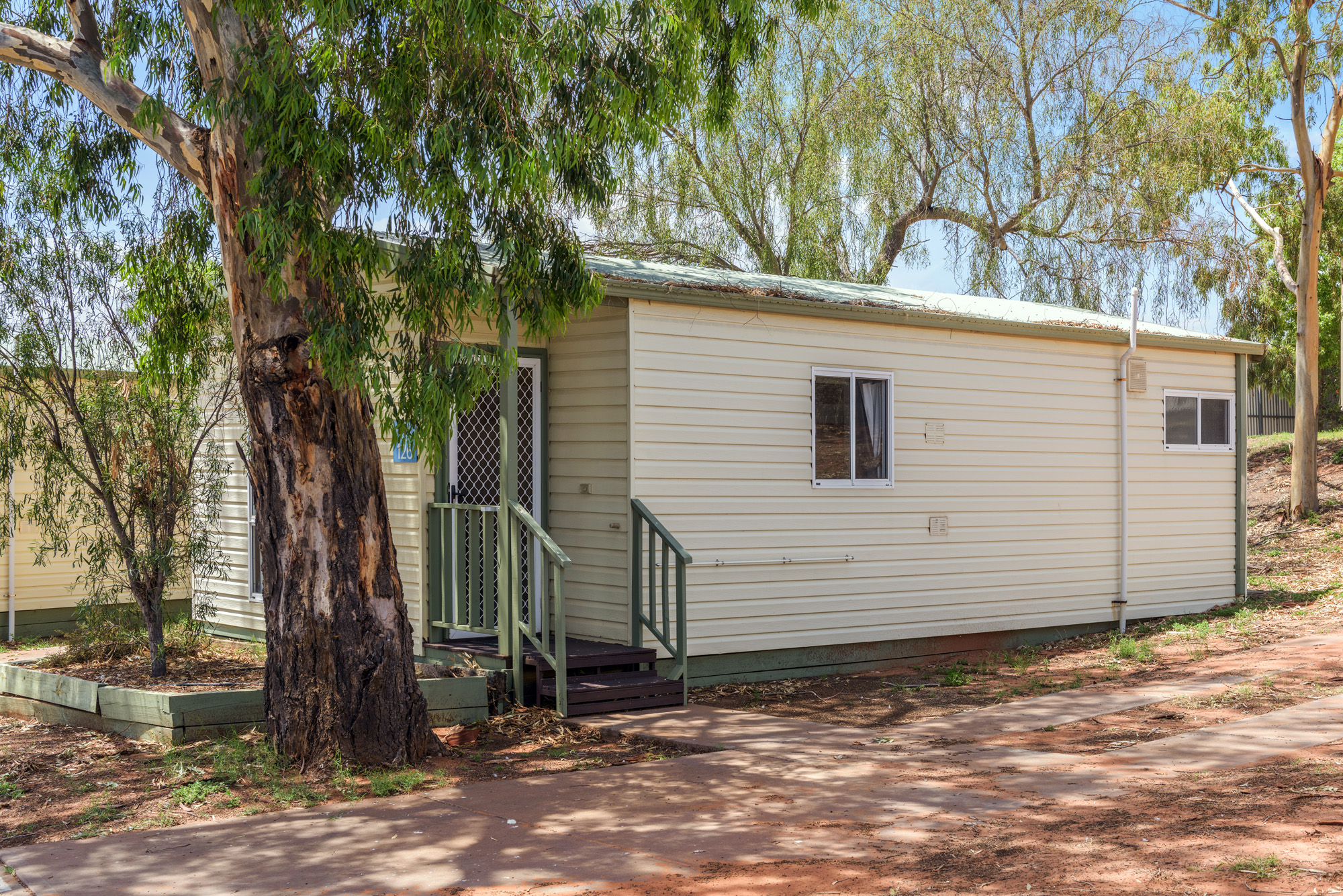 Standard 2 Bedroom Cabin - Sleeps 6 | Discovery Parks - Port Augusta ...