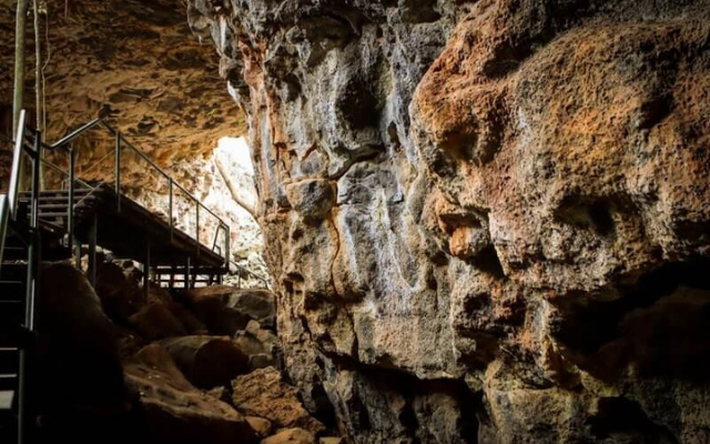 australian-road-trip-itineraries-undara-lava-tubes