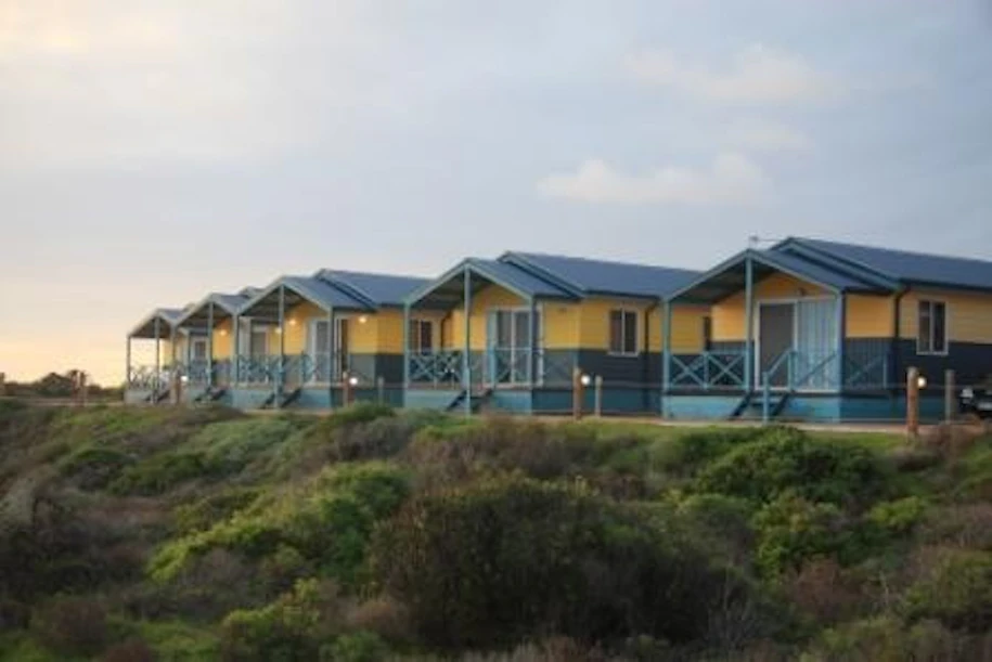 Dongara Rocks Dongara tourist park port denison photos - Vestigeseekers.com
