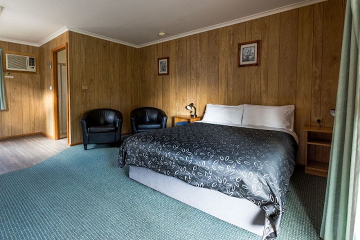 Motel Style Studio Cabin