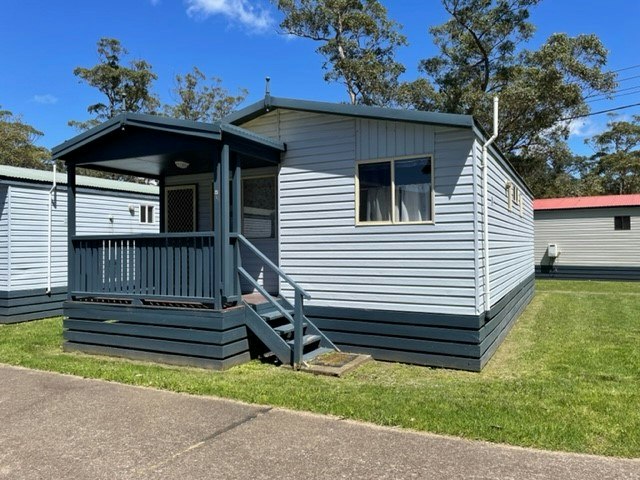 Superior 2 Bedroom Cabin - Sleeps 6 | Discovery Parks - Narooma Beach ...