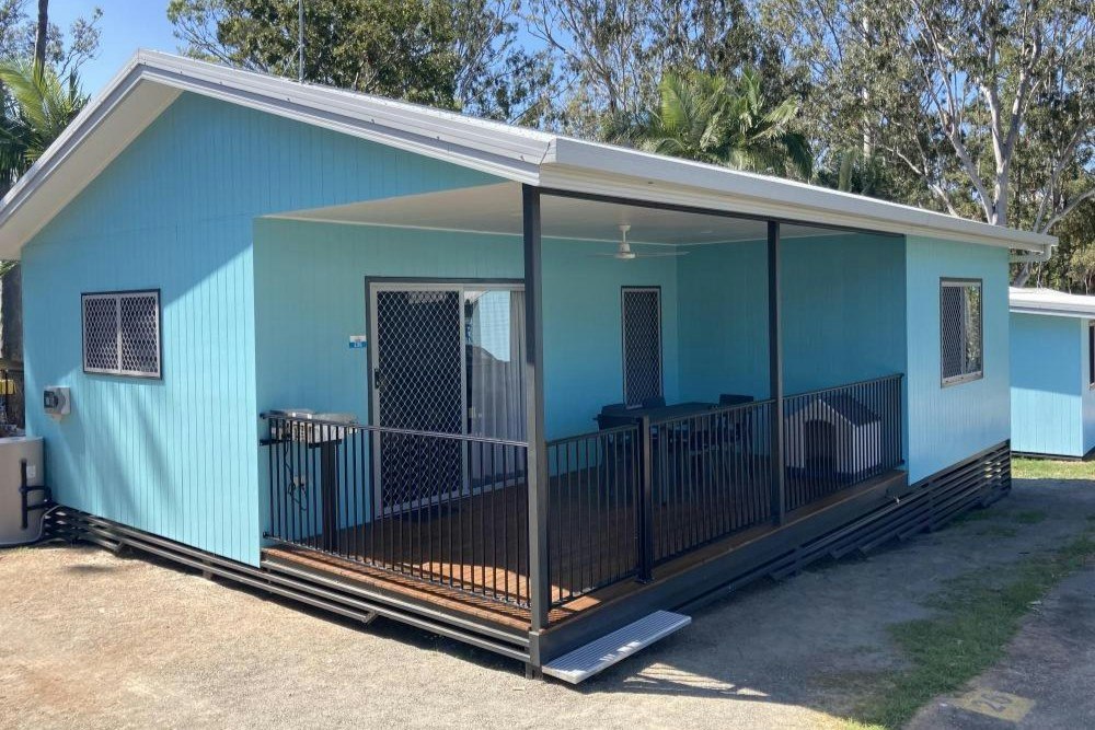 Superior 2 Bedroom Cabin - Sleeps 6 | Discovery Parks - Lake Tinaroo ...