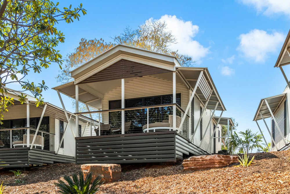 Deluxe 2 Bedroom Cabin - Sleeps 6 (Canopy View) | Discovery Parks ...