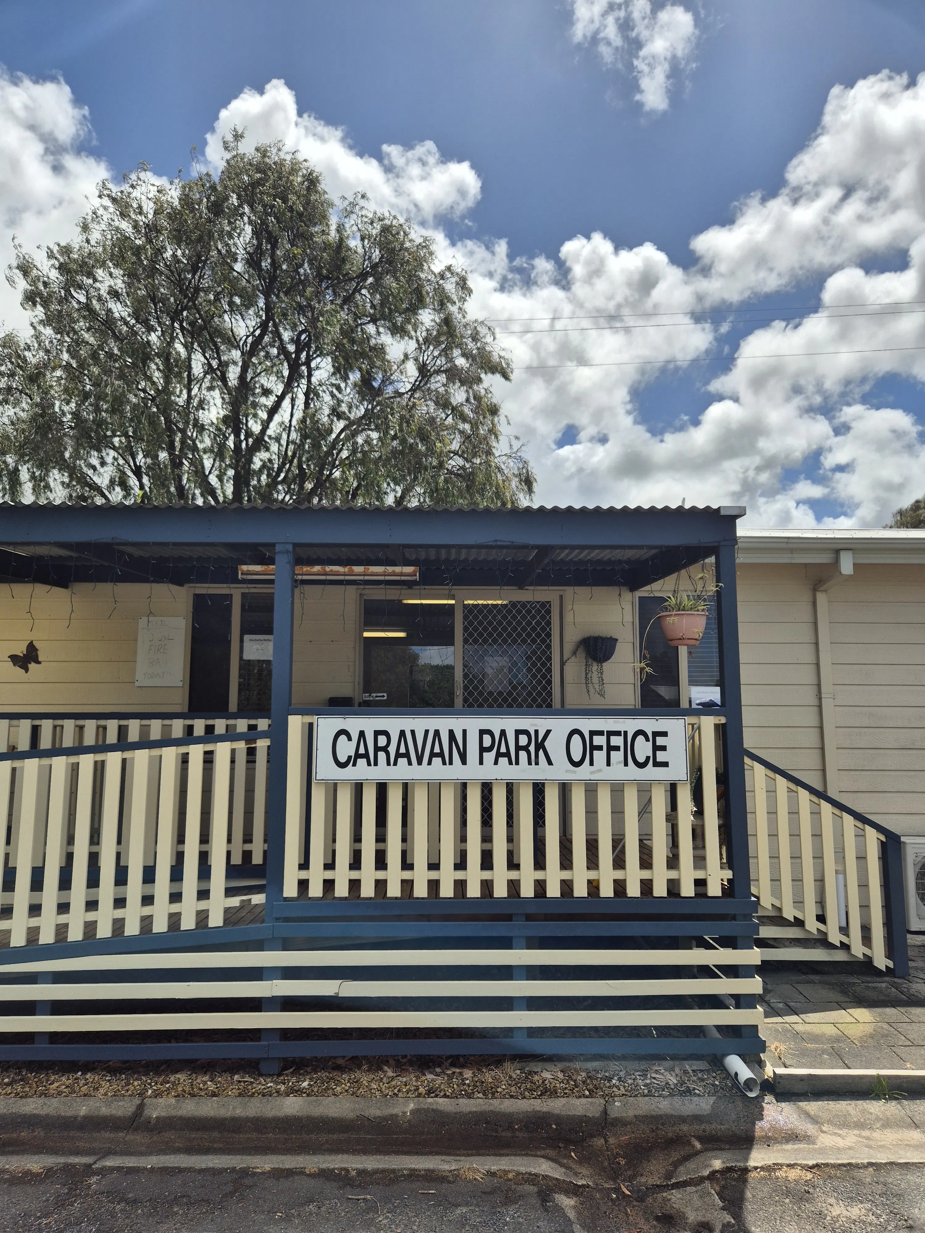 Millicent Lakeside Caravan Park - 1