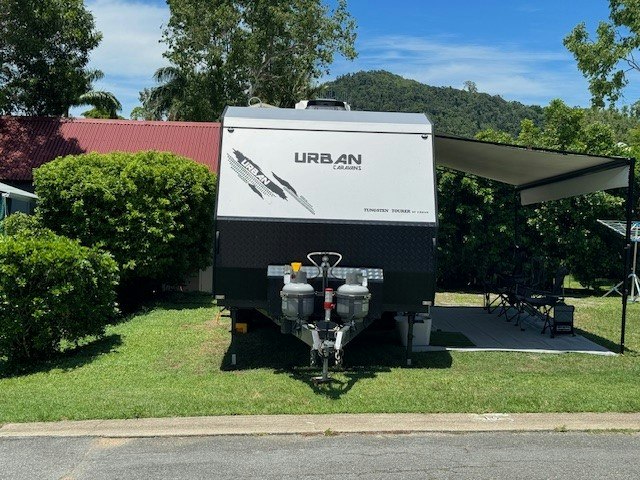 21ft Ensuite Powered Site - Grass | Discovery Parks - Airlie Beach ...